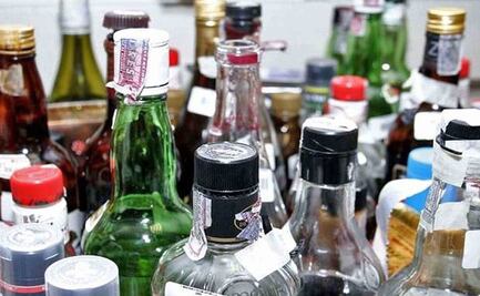 Reportan tres detenidos por alcohol adulterado en Puebla