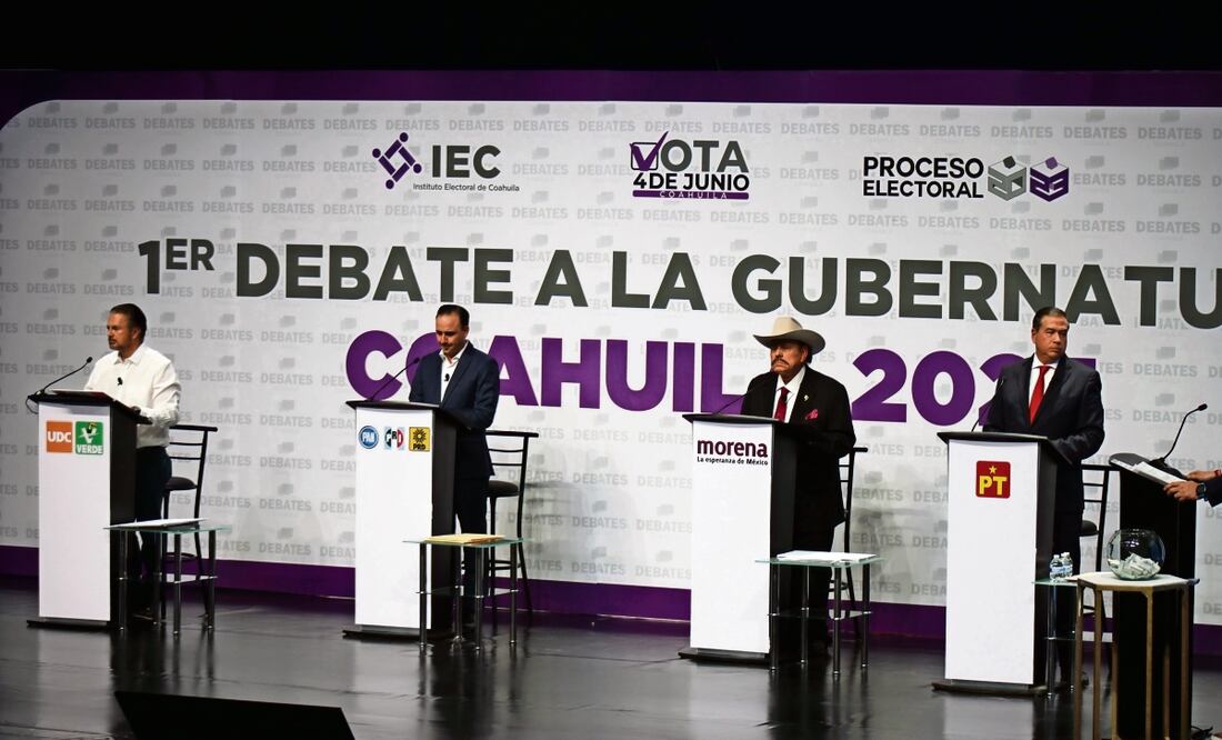 Los candidatos del PVEM-UDC, PRI-PAN-PRD, Morena y PT tuvieron anoche su primer debate, el cual duró una hora y 40 minutos. Foto: Francisco Rodríguez / EL UNIVERSAL