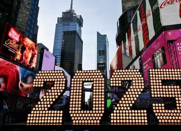 FOTOS y VIDEOS: El Año Nuevo ya está en Times Square; encienden los números del 2025 “antes de tiempo”