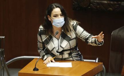 Senadora expanista "chapulinea" a bancada del PT; solía ser crítica de AMLO