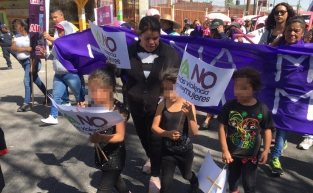 "No más feminicidios", exigen mujeres del Edomex sobre la México-Texcoco