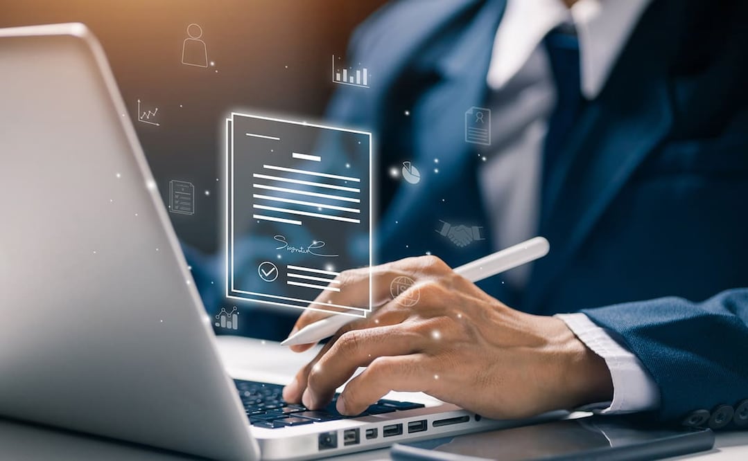 La plataforma Docusign IAM permite firmar usando la e.firma del SAT. Foto: iStock