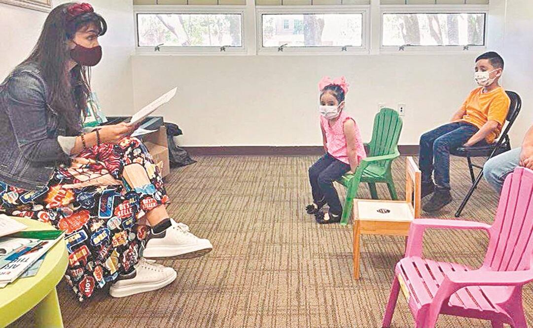 En el Consulado de México en Miami se realizaron lecturas infantiles con motivo del Día del Niño y se repartieron libros. Foto: El Universal.