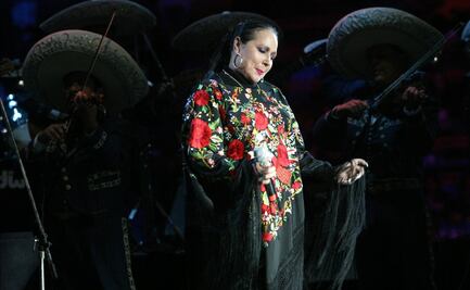 La muerte de Flor Silvestre y la "corrupción" de los Grammy, entre lo más espectacular de la semana