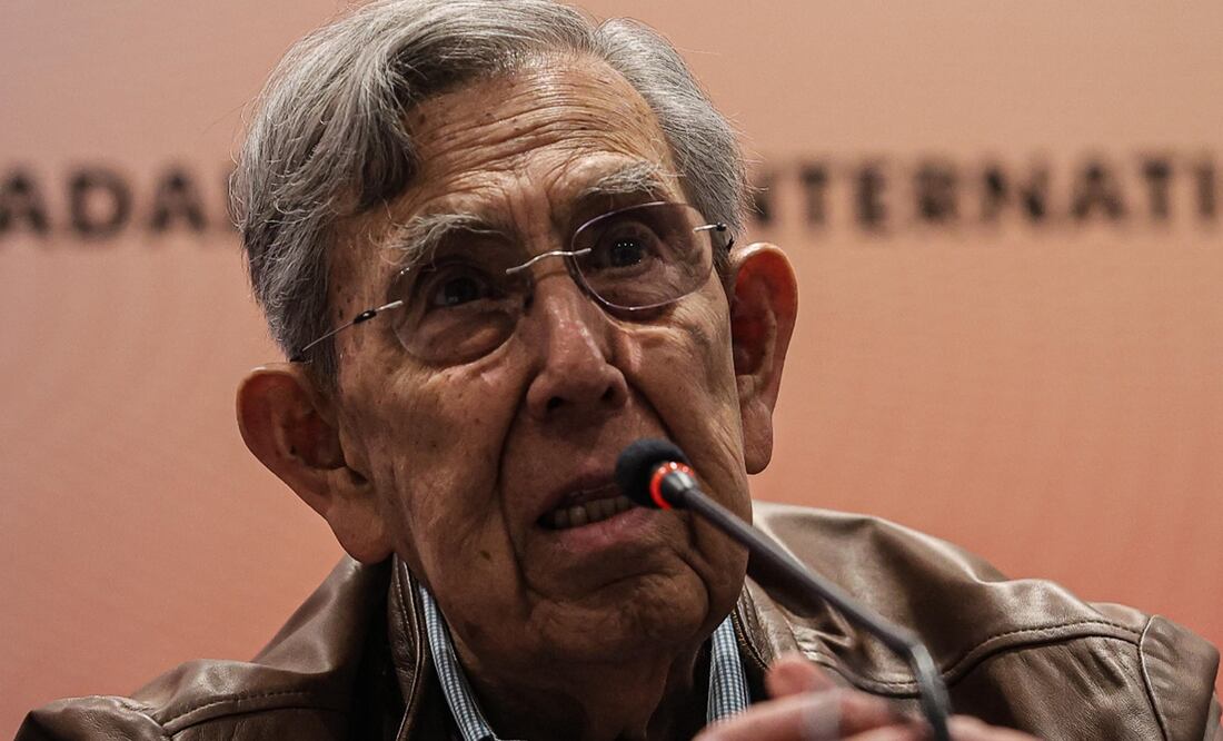 Cuauhtémoc Cárdenas durante una mesa sobre Socialdemocracia en la Feria Internacional del Libro de Guadalajara Fotos: Gabriel Pano/ El Universal.
