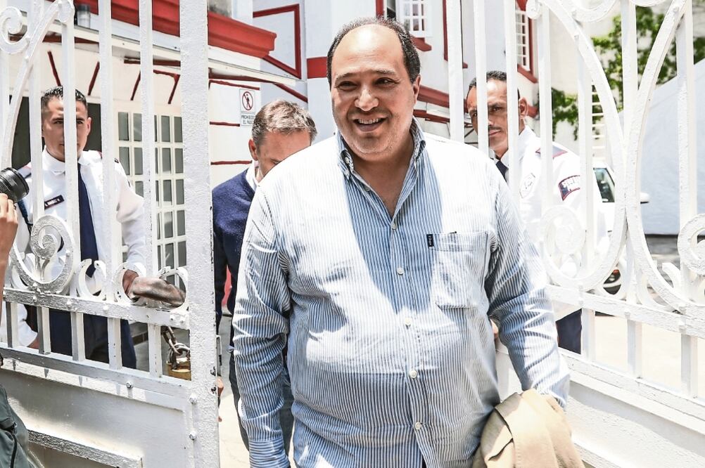Al salir de una reunión privada con López Obrador, Lázaro Cárdenas Batel rechazó que lo haya invitado a formar parte del gabinete. (GERMÁN ESPINOSA. EL UNIVERSAL)