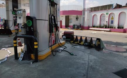 Normalistas vandalizan inmuebles en la ciudad de Oaxaca durante marcha; hay tres heridos