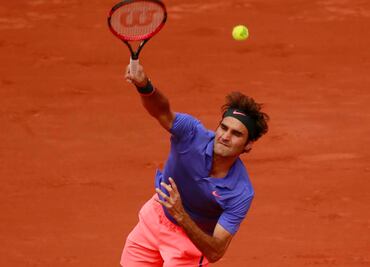 Federer alcanza otra vez los octavos de final