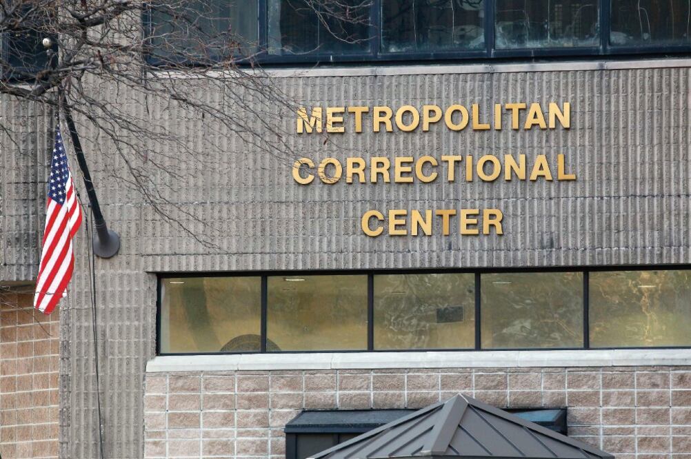 Desde su extradición, El Chapo Guzmán está aislado en la cárcel Metropolitan Correctional Center de Nueva York, encerrado 23 horas en una celda (ARCHIVO. EL UNIVERSAL)