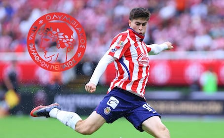 La 'Hormiga' González podría salir de Chivas para jugar en el Olympiacos de Grecia