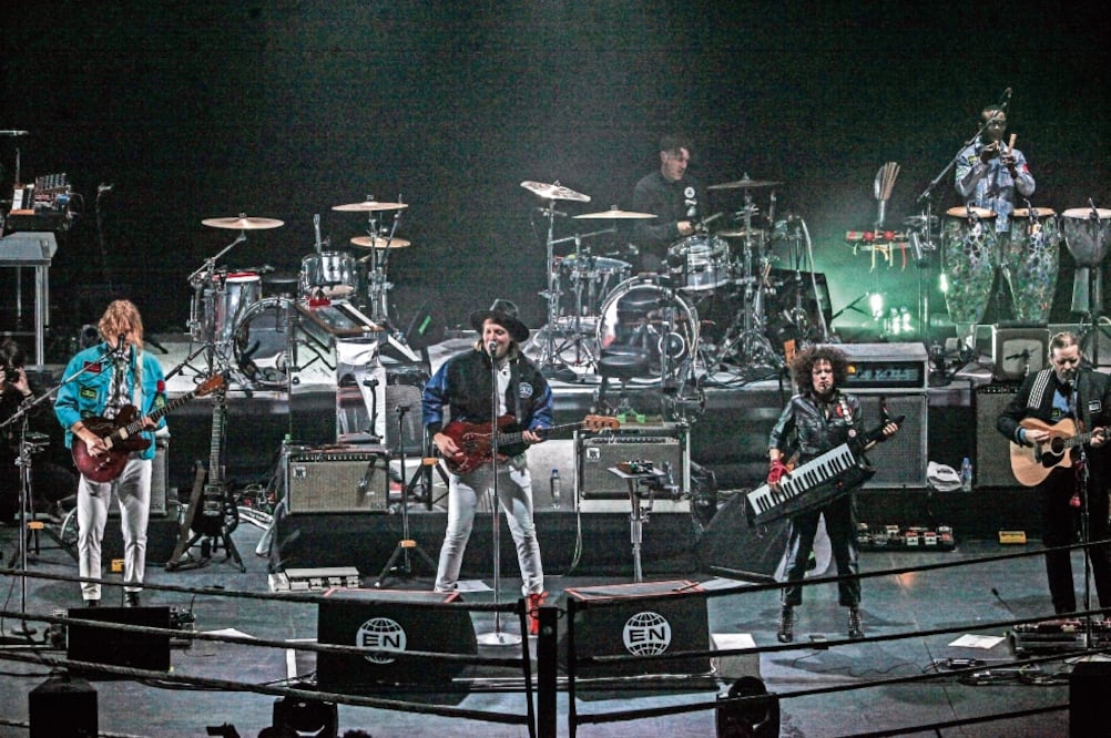 El grupo canadiense de indie rock ofreció temas como “Afterlife” en el Auditorio Nacional. (NADYA MURILLO. EL UNIVERSAL)