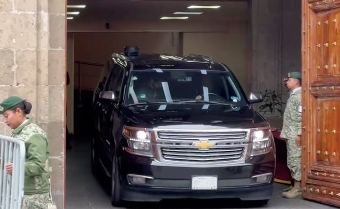 Claudia Sheinbaum salió de Palacio Nacional rumbo al puerto de Acapulco, Guerrero, para hacer una evaluación de las afectaciones tras el paso del huracán "John". Foto: Especial