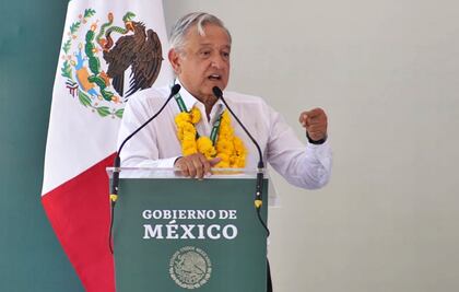 No quieran jugar a las vencidas, advierte AMLO a huachicoleros