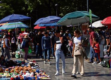 No se permitirá a dirigentes de ambulantes imponerse en calles de CDMX: César Cravioto; algunos vendedores rechazan reordenamiento