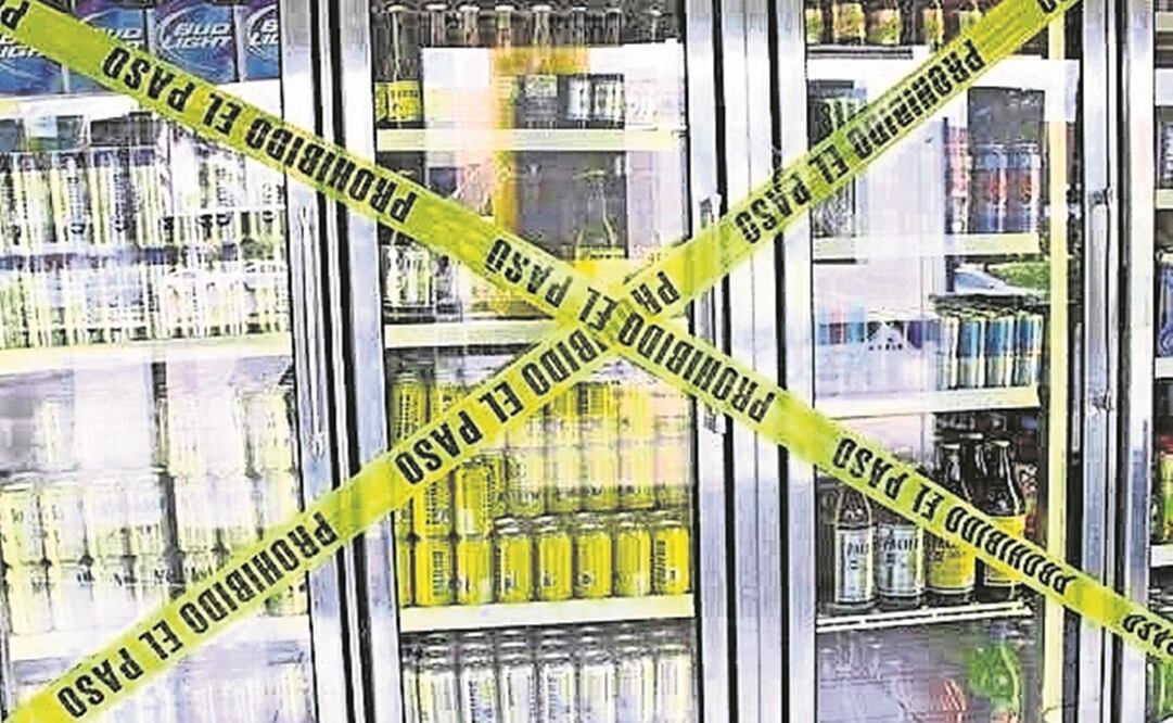 Los negocios establecidos o los que se encuentren en la vía pública deberán abstenerse de vender alcohol o serán sancionados. Foto: Archivo. El Universal