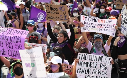 "Hey idiota, las niñas no se tocan”; marchan miles de mujeres por el 8M