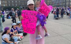 Marcha del 8M en CDMX; madre denuncia violencia vicaria y exige que le devuelvan a su hija de 6 años