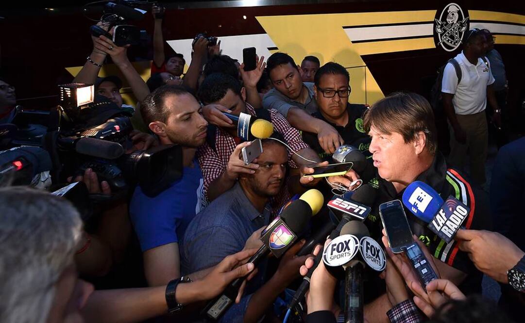 'Piojo' y Tri llegan con molestia por retraso a Atlanta