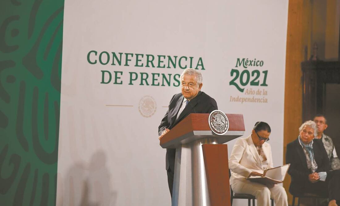 El presidente Andrés Manuel López Obrador señaló que no es pecado impulsar a los jóvenes que lo ayudan y lo seguirá haciendo. Foto: Armando Martínez. EL UNIVERSAL