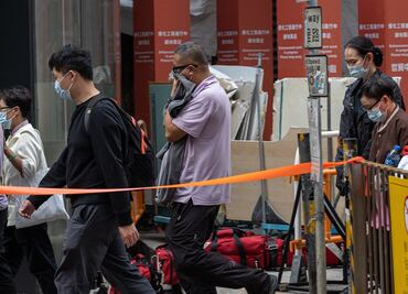 Al menos 3 heridos y 10 intoxicados tras incendio en Hong Kong