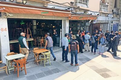 Asaltan bar y restaurante en la Roma