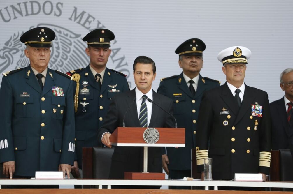 El presidente Enrique Peña Nieto realizó la declaratoria inaugural por los festejos del Centenario de la Escuela Médico Militar. Foto: Luis Cortés/EL UNIVERSAL