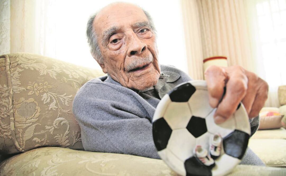 Don Nacho dice que a Tomás Boy, actual estratega del Cruz Azul, no le ha ido muy bien, pero espera que La Máquina se corone (LUIS CORTÉS. EL UNIVERSAL)