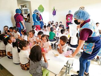 Chef antepone nutrición para niños en CADI
