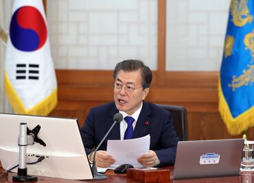 Norcorea parece tender la mano a Seúl; reabre canal de comunicación