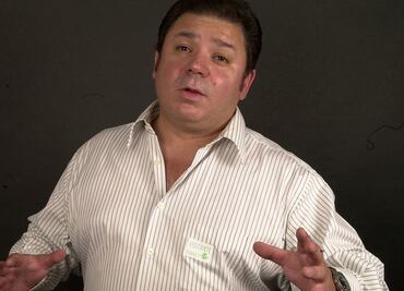 El tenor Mauro Calderón se unió al homenaje sonoro al “Divo de Juárez”