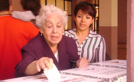 Envían políticos condolencias al ex presidente Calderón