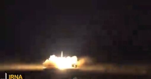 Irán muestra el momento del lanzamiento de misiles balísticos contra Israel