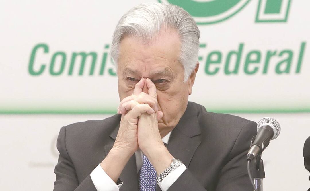 Manuel Bartlett encabeza la lista de percepciones en la CFE. Foto: ARCHIVO EL UNIVERSAL