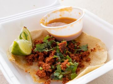 ¿Hace daño poner comida caliente en recipientes de unicel?