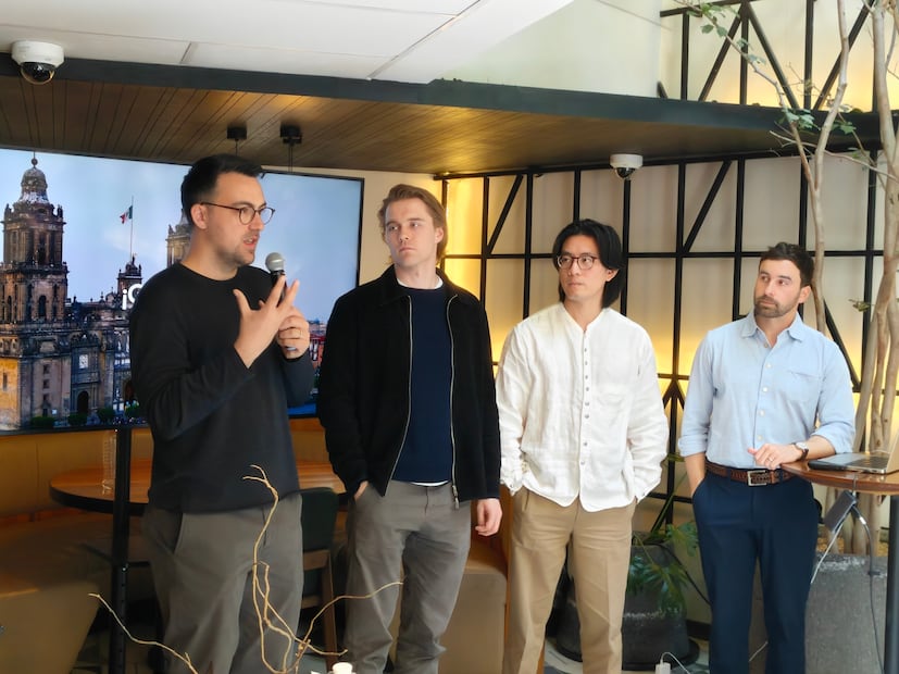 Connor Zwick, Ian Hathaway, Andrew Hsu y Colton Gyulay, directivos de Speak en la presentación de la app. Foto: Speak