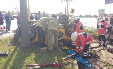 Volcadura deja dos muertos y dos heridos en Aguascalientes
