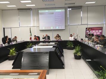 Paola Rojas, Alejandra Magaña y Bellatrix Razo, las moderadoras del primer y único debate de candidatas a la Gubernatura de Guanajuato