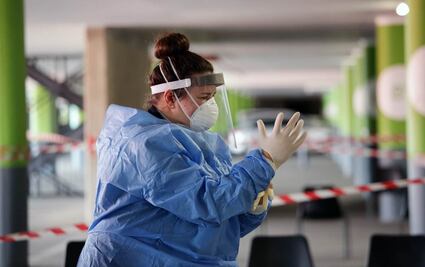 El FMI espera "recuperación parcial" de la economía mundial en 2021