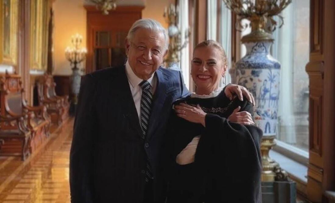 El Presidente fue el invitado sorpresa de su esposa Beatriz Gutiérrez Müller, quien no pudo asistir al Fandango por la lectura en la entidad. Foto: captura de pantalla
