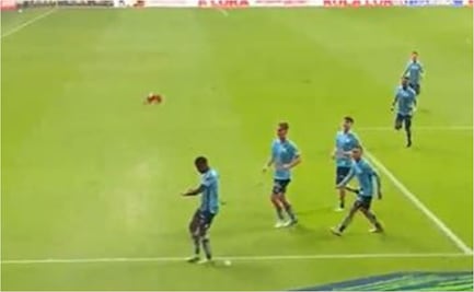 VIDEO: Avilés Hurtado desata la furia y provoca a los aficionados de Rayados