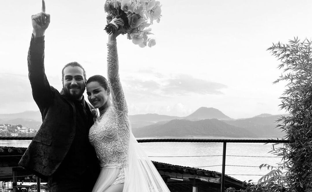 Maite Perroni y Andrés Tovar eligieron un lugar espiritual para unirse en matrimonio después de más de un año de relación. Se trata de un resort en Valle de Bravo llamado "El santuario", que está inspirado en la Pachamama, deidad que representa a la tierra. Donde se llevan a cabo desde seminarios de relajación hasta cenas sensoriales. 