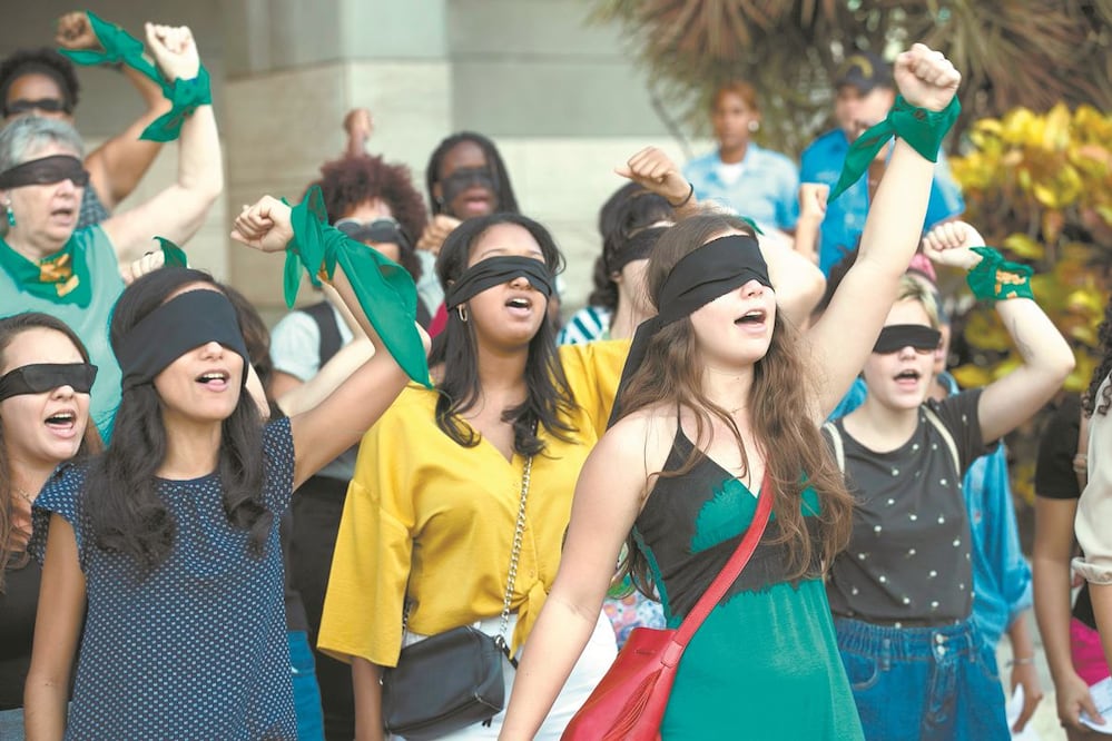 El himno feminista de las chilenas se ha repetido en París, Barcelona, Bogotá y Ciudad de México. Archivo EL UNIVERSAL