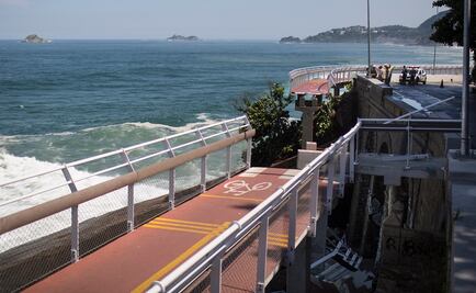 Derrumbe de ciclovía en Río deja dos muertos