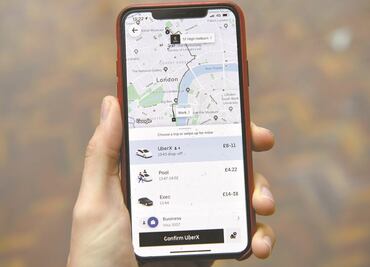 Juez de EU obliga a Uber a clasificar a sus conductores como empleados