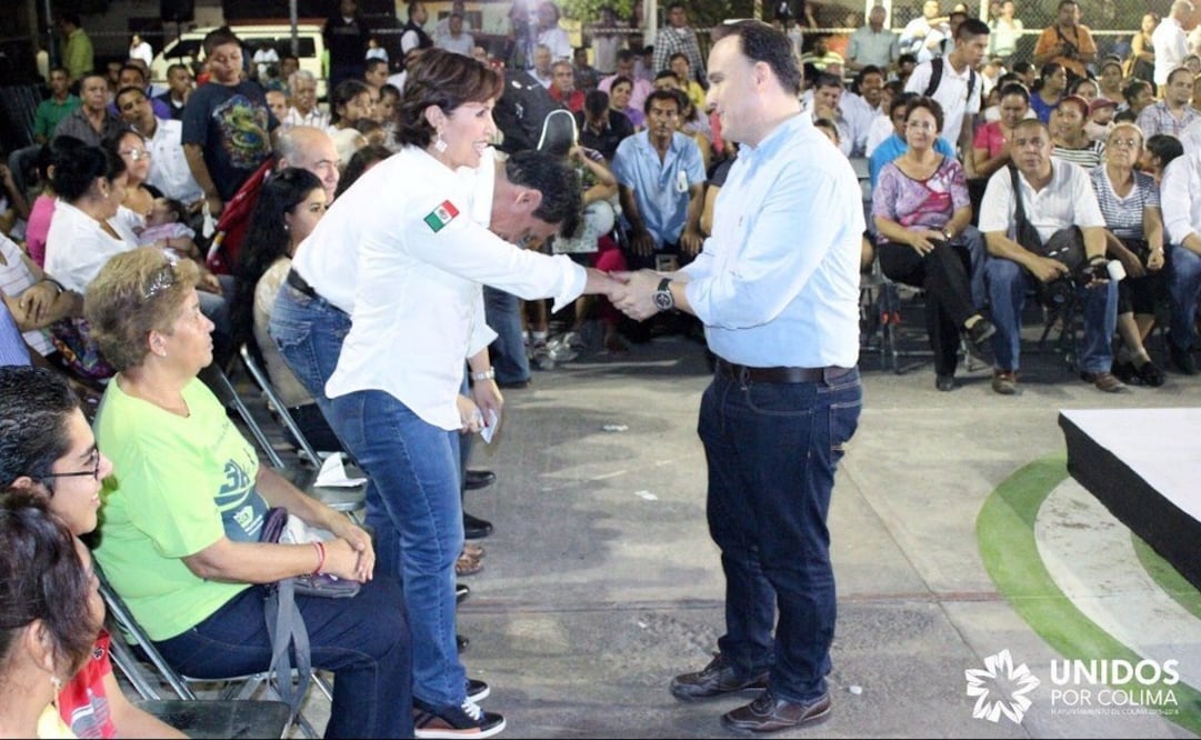La titular de Sedatu difundió en redes esta foto de su más reciente gira en Colima donde se reunió con el alcalde colimense Héctor Insúa. /Tomada de Twitter