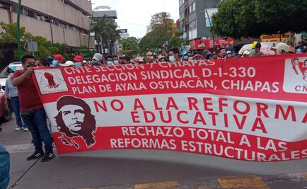 Maestros de la CNTE marchan en Chiapas; piden reinstalar mesas de diálogo con AMLO