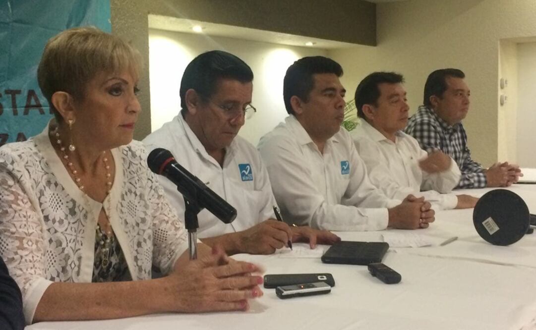 Directivos de Nueva Alianza presentaron a sus dos candidatos a Diputados federales por el distrito dos, de Progreso, y tres, en Mérida. (FOTO: Cuauhtémoc Moreno Cabrera. EL UNIVERSAL)