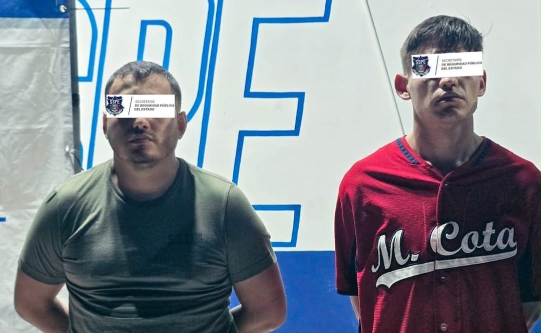 Los detenidos fueron identificados como Octavio V. L., de 32 años y Axel A. A., de 30 años. Foto: Secretaría de Seguridad Pública del Estado