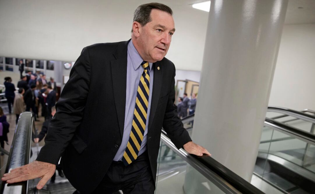 Joe Donnelly es considerado uno de los senadores demócratas más vulnerables en las próximas elecciones legislativas (Foto: AP)