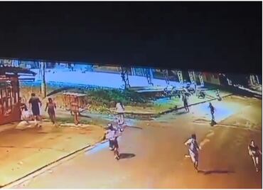 Ataque armado en cancha deportiva en el sur de Ecuador deja 3 muertos y 5 heridos